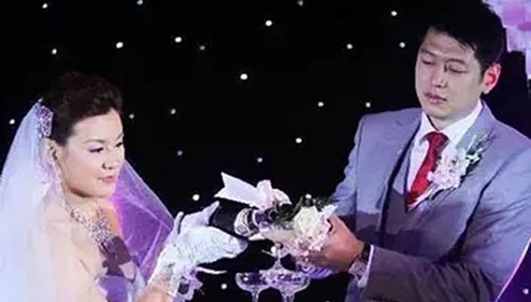 八一女篮王凡病逝,莫科一夜白头,教练牵线:2年后再婚生2娃休闲区蓝鸢梦想 - Www.slyday.coM 八一女篮王凡病逝,莫科一夜白头,教练牵线:2年后再婚生2娃休闲区蓝鸢梦想 - Www.slyday.coM