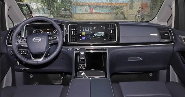 中高端MPV市场渐热 30万预算 这三款车你会选谁？