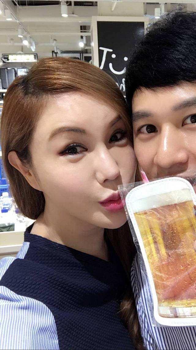 59岁利菁曝19年婚姻遇危机,曾冷战3个月,与定居内地有关|利菁|夫妻