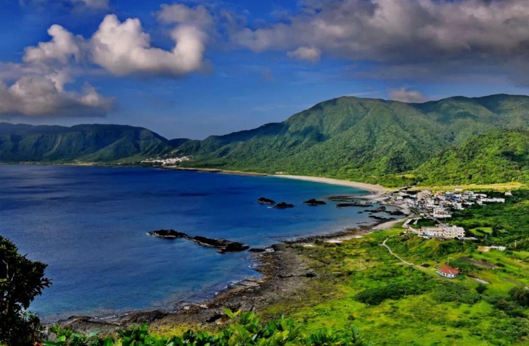 资料图片:台湾兰屿海湾(新华社)