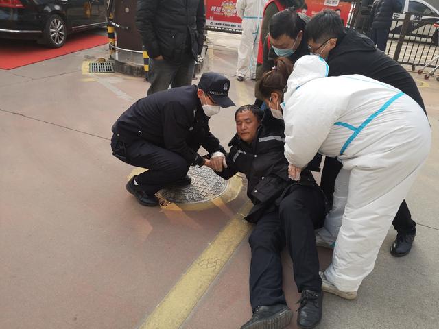 逆行之光——西安公安高新分局唐延路派出所民警王斌的“战”疫故事休闲区蓝鸢梦想 - Www.slyday.coM