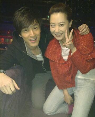 京城四美白冰27岁嫁小丈夫35岁独自带娃婚姻背后有泪水