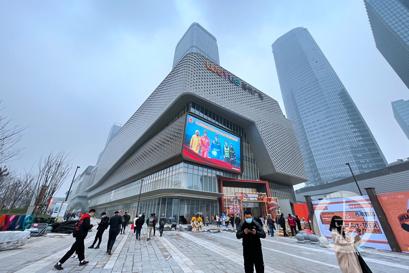 现场打探重庆最大的商圈中央公园商圈重庆渝北吾悦广场明天开门迎客