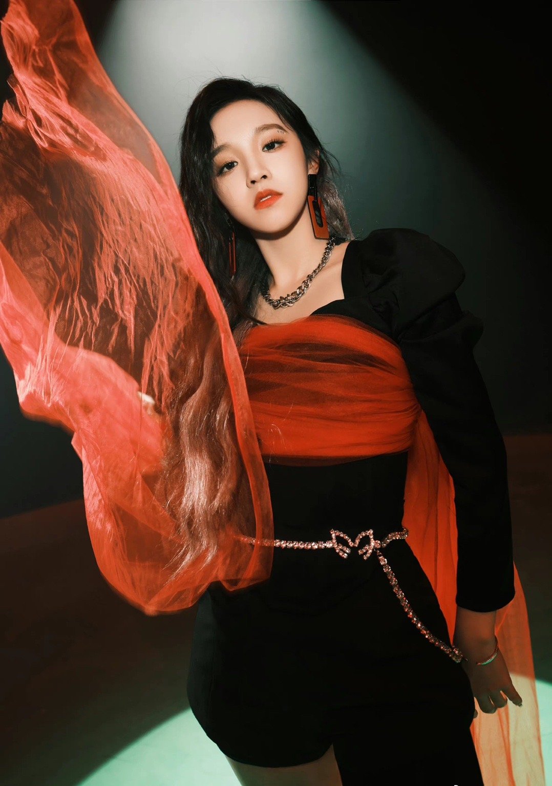 诚邀大家来欣赏宋雨琦2060的舞台大秀