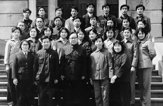 90年代的模特有多惊艳,旧照曝光:自信乐观的女人,有多可怕?休闲区蓝鸢梦想 - Www.slyday.coM 90年代的模特有多惊艳,旧照曝光:自信乐观的女人,有多可怕?休闲区蓝鸢梦想 - Www.slyday.coM