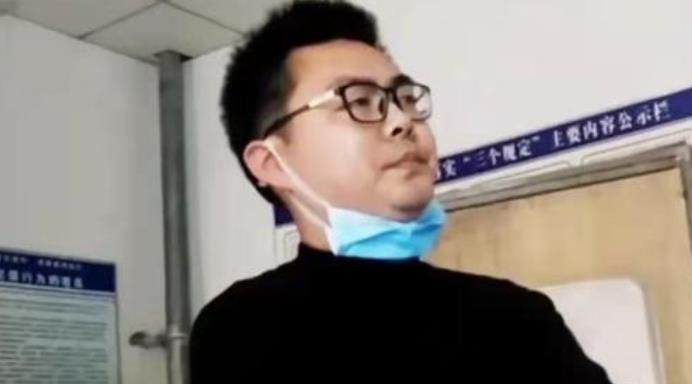 开封舅舅再度直播带货,许敏现身帮忙当模特,短时间内销量颇丰休闲区蓝鸢梦想 - Www.slyday.coM 开封舅舅再度直播带货,许敏现身帮忙当模特,短时间内销量颇丰休闲区蓝鸢梦想 - Www.slyday.coM