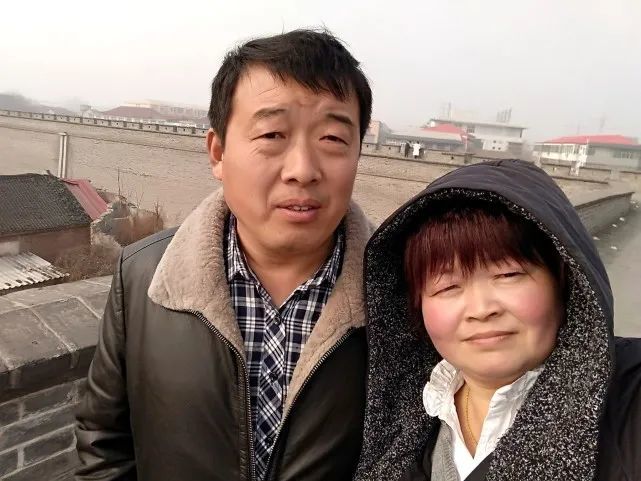 网友晒结婚前后对比照片：老公从帅小伙变成小老头，看哭无数人休闲区蓝鸢梦想 - Www.slyday.coM
