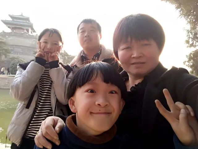 网友晒结婚前后对比照片：老公从帅小伙变成小老头，看哭无数人休闲区蓝鸢梦想 - Www.slyday.coM