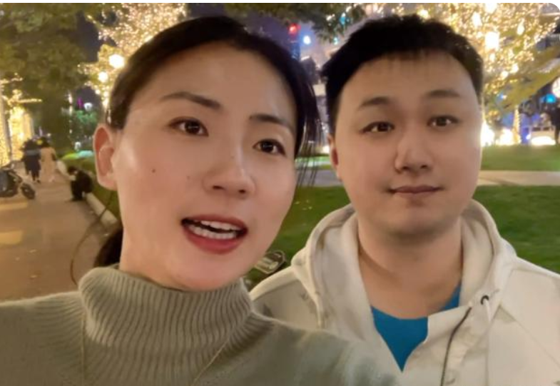 中国体坛冠军夫妇晒小视频秀恩爱,夫妻俩表情搞怪超有趣|薛晨|张琳