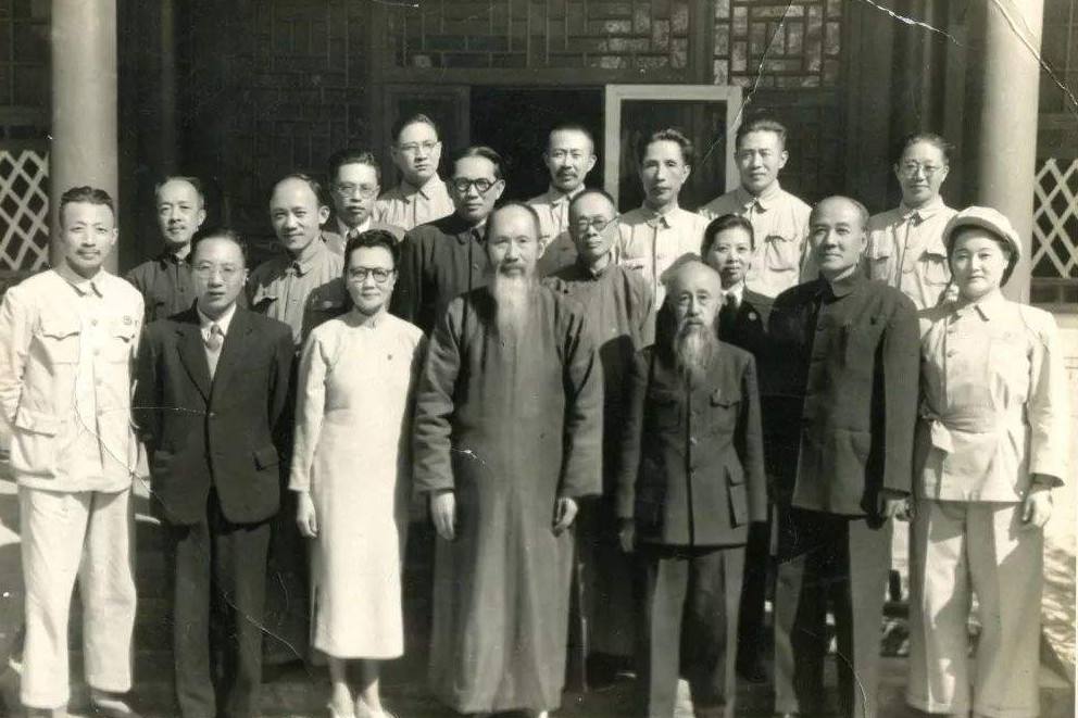 王右家爱上有妇之夫同居7年熬走原配婚后发现丈夫和闺蜜有染