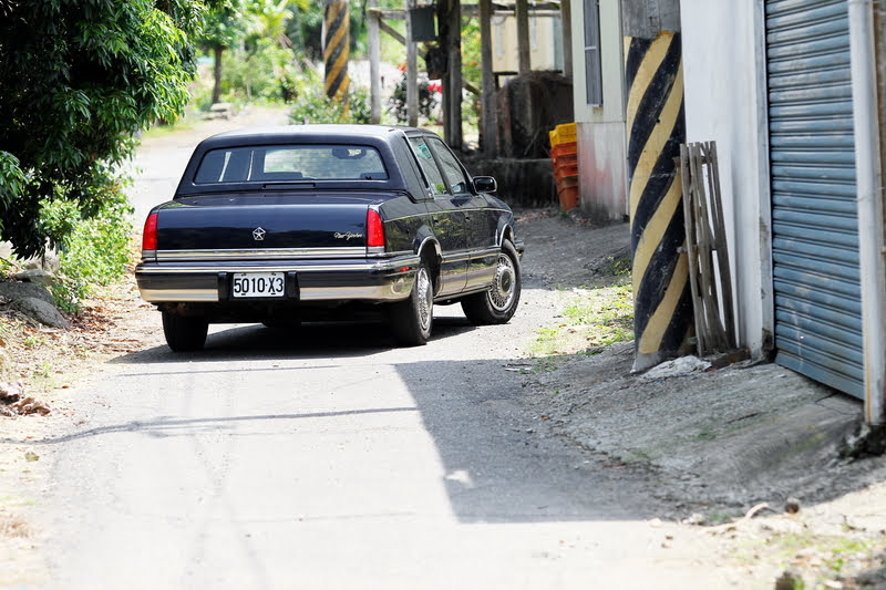 自带大沙发的90年代全尺寸豪华轿车1993款克莱斯勒第五大道