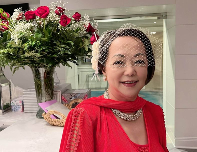 新郎新娘拥吻太浪漫|贾思乐|姐夫|拥吻_新浪新闻