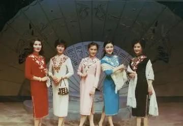 90年代的模特有多惊艳,旧照曝光:自信乐观的女人,有多可怕?休闲区蓝鸢梦想 - Www.slyday.coM 90年代的模特有多惊艳,旧照曝光:自信乐观的女人,有多可怕?休闲区蓝鸢梦想 - Www.slyday.coM