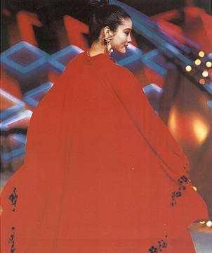 90年代的模特有多惊艳,旧照曝光:自信乐观的女人,有多可怕?休闲区蓝鸢梦想 - Www.slyday.coM 90年代的模特有多惊艳,旧照曝光:自信乐观的女人,有多可怕?休闲区蓝鸢梦想 - Www.slyday.coM