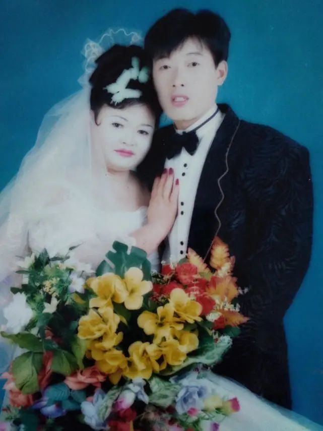 网友晒结婚前后对比照片：老公从帅小伙变成小老头，看哭无数人休闲区蓝鸢梦想 - Www.slyday.coM