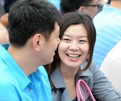 莫科：结婚5个月妻子离世,一夜白头,再婚后依旧赡养前妻父母休闲区蓝鸢梦想 - Www.slyday.coM