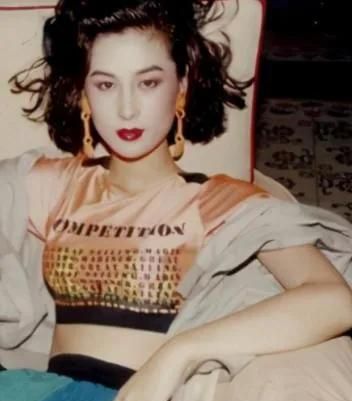 90年代的模特有多惊艳,旧照曝光:自信乐观的女人,有多可怕?休闲区蓝鸢梦想 - Www.slyday.coM 90年代的模特有多惊艳,旧照曝光:自信乐观的女人,有多可怕?休闲区蓝鸢梦想 - Www.slyday.coM