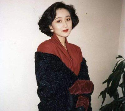 李连杰爱上利智,抛弃怀二胎的黄秋燕,如今她过得怎么样?休闲区蓝鸢梦想 - Www.slyday.coM 李连杰爱上利智,抛弃怀二胎的黄秋燕,如今她过得怎么样?休闲区蓝鸢梦想 - Www.slyday.coM