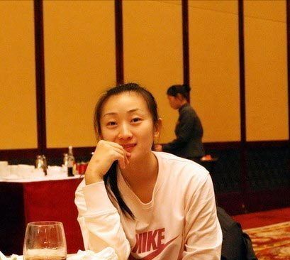 莫科：结婚5个月妻子离世,一夜白头,再婚后依旧赡养前妻父母休闲区蓝鸢梦想 - Www.slyday.coM