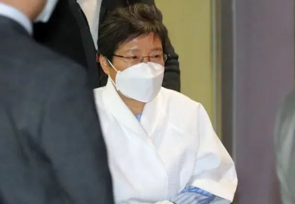 西安本轮1号病例回忆感染疑点：防护服破口！上海人今天记得等雪！入冬日“冷到骨子里”休闲区蓝鸢梦想 - Www.slyday.coM