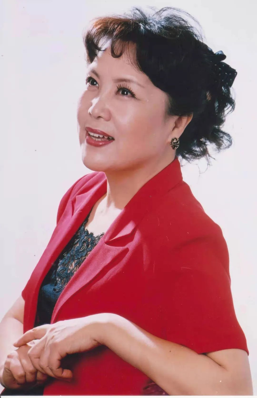 仰望星空李元华与诗词为伍与歌剧为伴