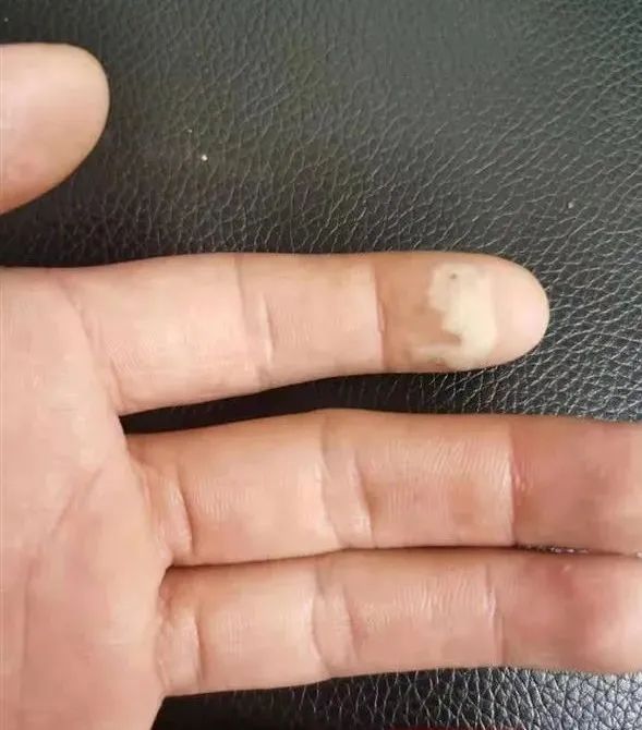 四闯火海背出80岁老人，拖出喷火气罐…...这个95后小伙太帅了！休闲区蓝鸢梦想 - Www.slyday.coM