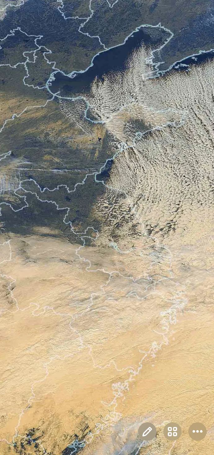 上海真的下雪了！要放大镜找的那种...进来看今日上海雪景有多夸张休闲区蓝鸢梦想 - Www.slyday.coM