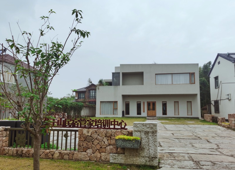 观察十年后莫干山民宿人过得怎么样