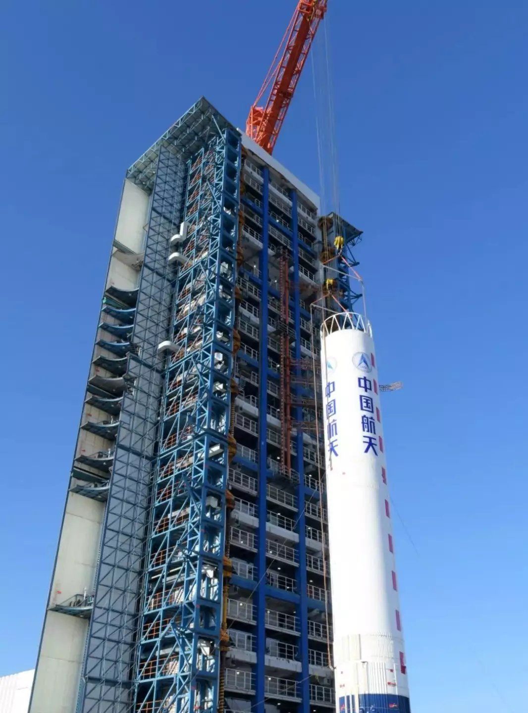 中国成功发射资源一号02e卫星