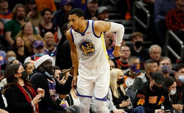 完胜太阳！库里打爆太阳三巨头，勇士夺冠已经没对手！休闲区蓝鸢梦想 - Www.slyday.coM