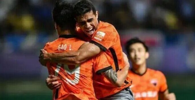 要凉了？5名归化与广州解约，1米85锋霸归化遇阻，这下出线悬了休闲区蓝鸢梦想 - Www.slyday.coM