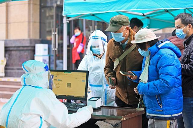 25日西安新增本土确诊155例未来西安不排除新病例数字高位运行
