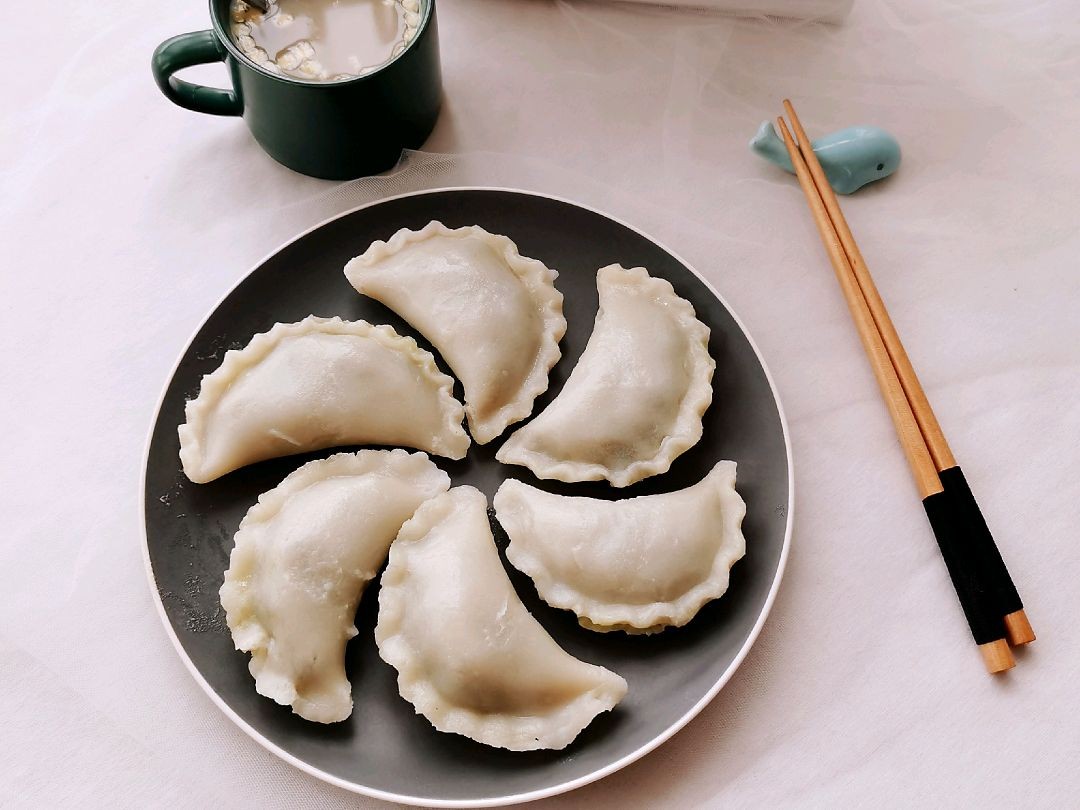 很多爱吃饺子的人或许都知道在安徽合肥和福建霞浦等地区,当地人还会