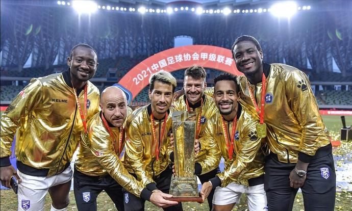 李铁下家曝光?六大国脚爱徒或投中超新土豪,对飙郝伟三分天下休闲区蓝鸢梦想 - Www.slyday.coM 李铁下家曝光?六大国脚爱徒或投中超新土豪,对飙郝伟三分天下休闲区蓝鸢梦想 - Www.slyday.coM