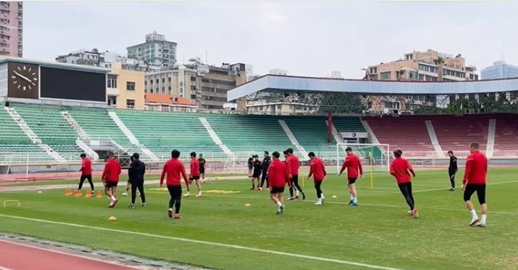 今晚见证:山东泰山中超夺冠,虽有小遗憾,但将成为中超历史第一休闲区蓝鸢梦想 - Www.slyday.coM 今晚见证:山东泰山中超夺冠,虽有小遗憾,但将成为中超历史第一休闲区蓝鸢梦想 - Www.slyday.coM