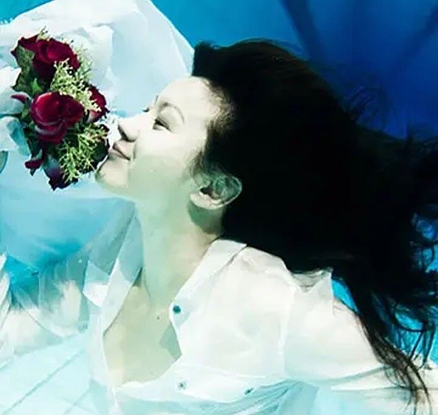 女篮王凡葬礼上莫科一夜白头,再婚娶亚洲蝶后,一同赡养前岳父母休闲区蓝鸢梦想 - Www.slyday.coM 女篮王凡葬礼上莫科一夜白头,再婚娶亚洲蝶后,一同赡养前岳父母休闲区蓝鸢梦想 - Www.slyday.coM