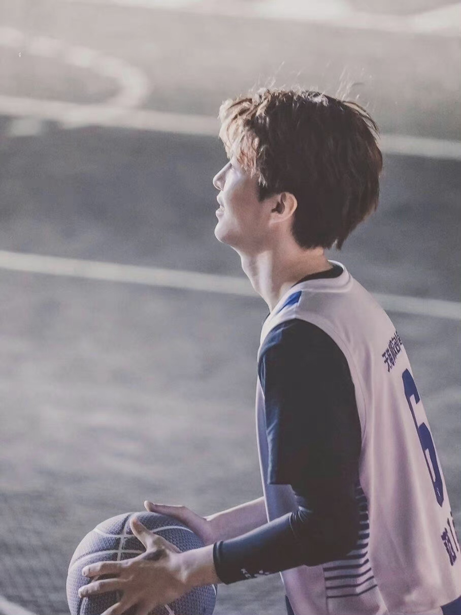 范丞丞真的好适合校服子快快拍校园剧康康