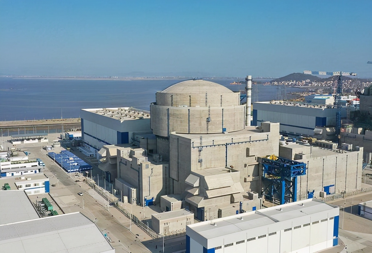 日前,全球首个四代球床模块式高温气冷堆核电站,华能石岛湾核电高温气