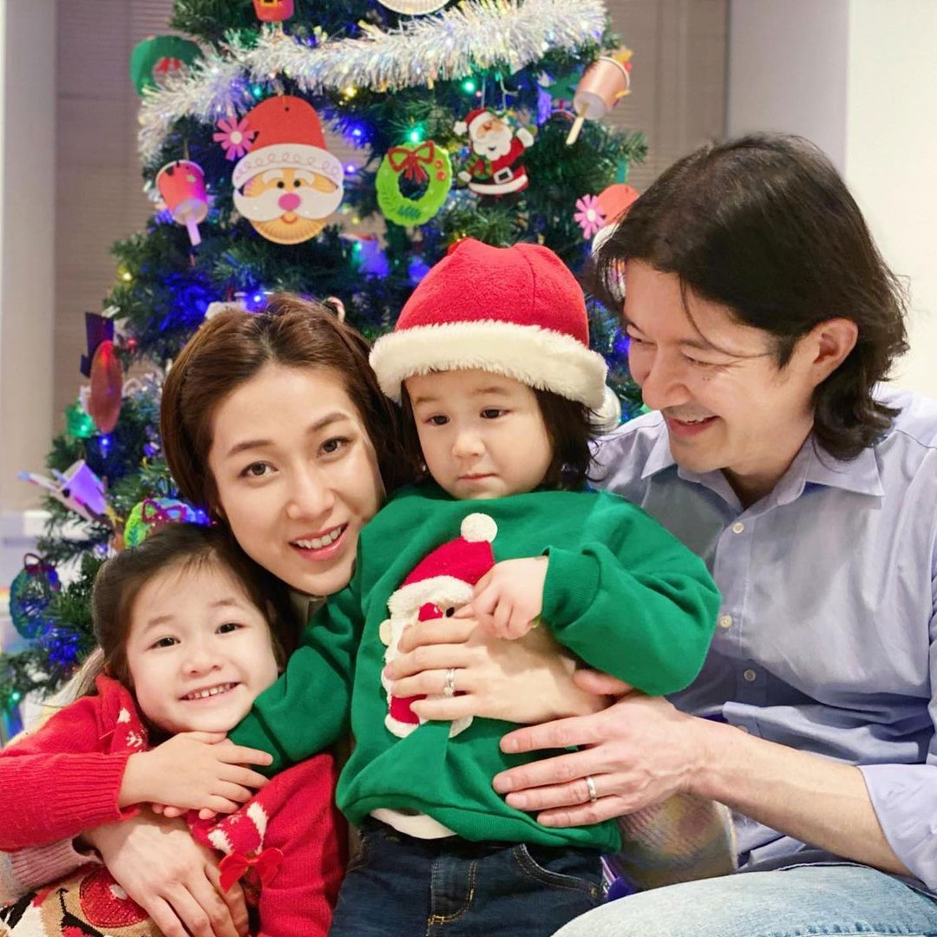 钟嘉欣林文龙合体再掀港剧回忆网友看好她拿下今年视后