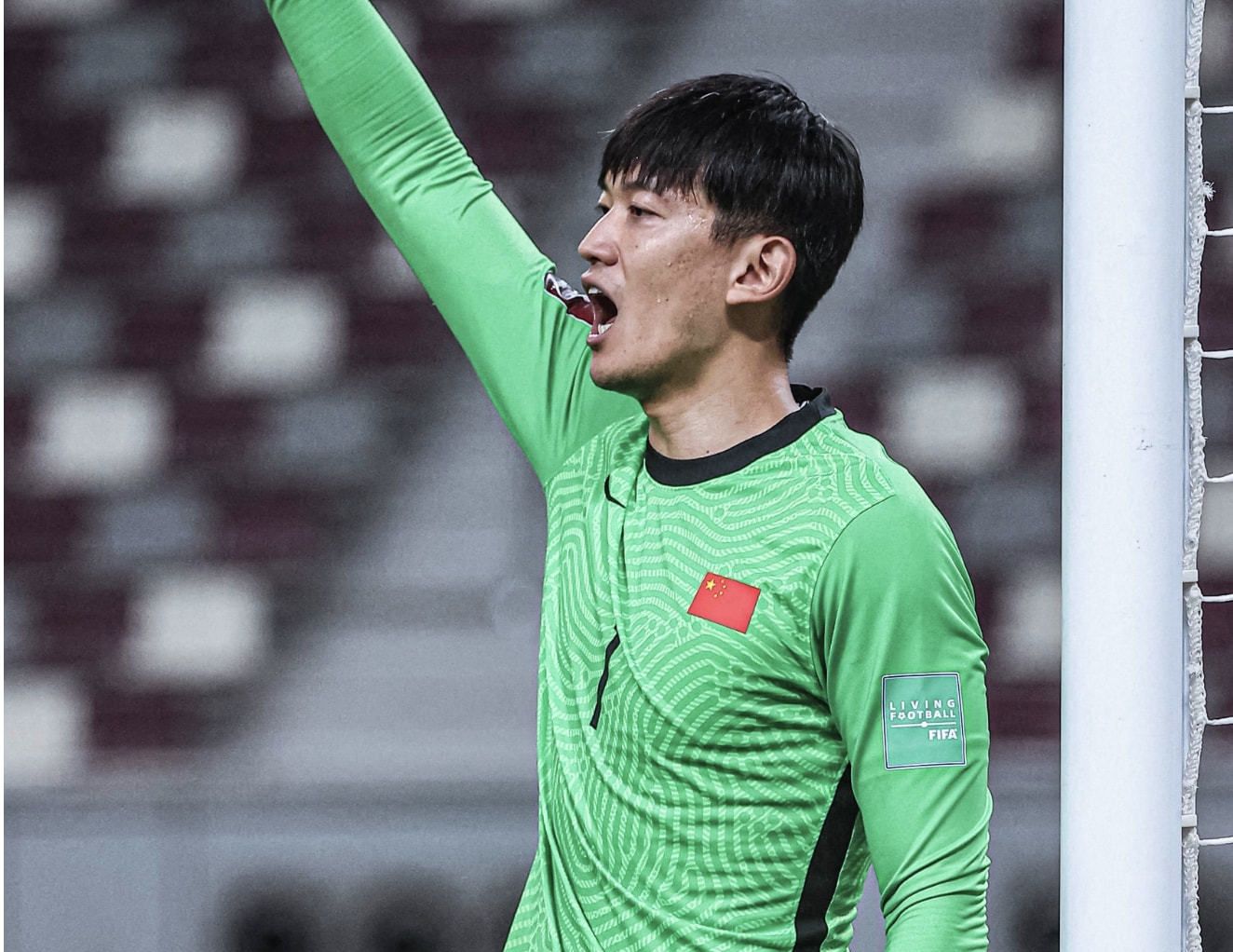 颜骏凌状态低迷,不配当国足主力门将,该给王大雷让位|颜骏凌|门将