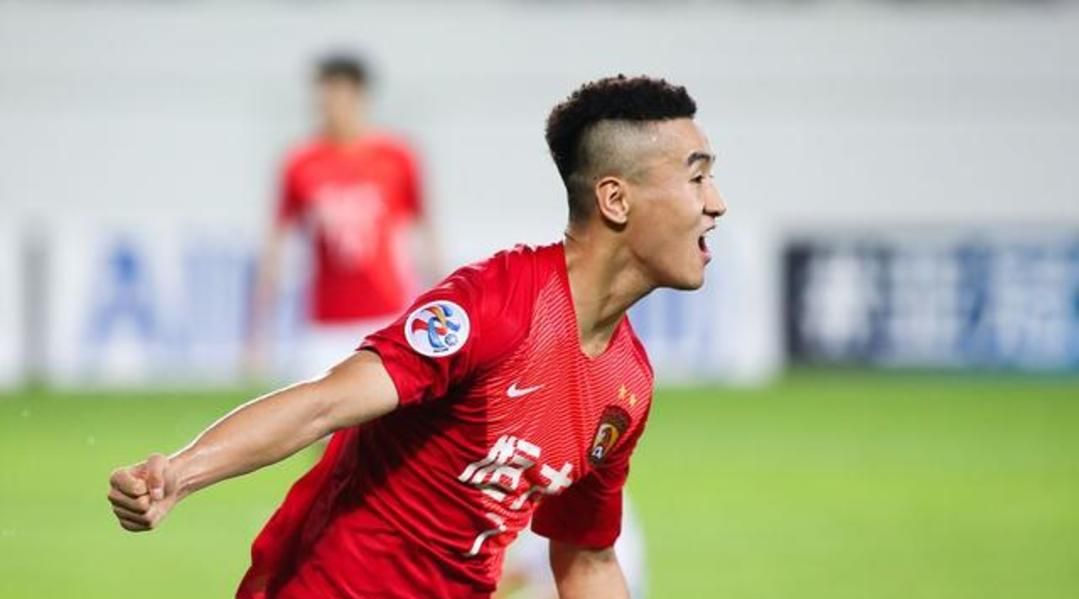 金元转信仰?巴媒曝上港队长成中超唯一大牌,广州队并非弱不禁风休闲区蓝鸢梦想 - Www.slyday.coM 金元转信仰?巴媒曝上港队长成中超唯一大牌,广州队并非弱不禁风休闲区蓝鸢梦想 - Www.slyday.coM