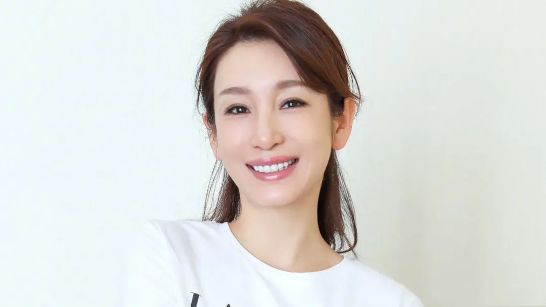 从陈漫到三只松鼠邪里邪气的眯眯眼到底在迎合谁的口味