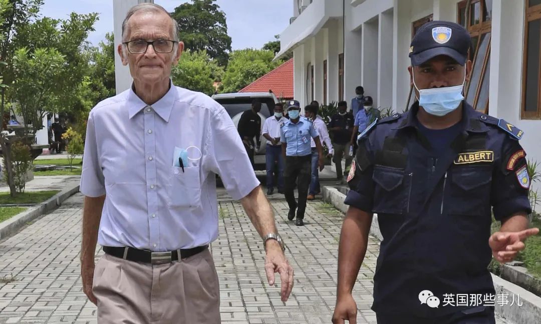 被东帝汶视作国家英雄的传教士，却在自己的孤儿院里性侵女孩。曝光后，依然有大批支持者休闲区蓝鸢梦想 - Www.slyday.coM