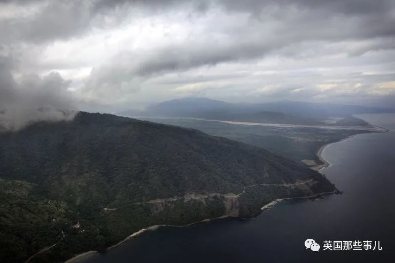 被东帝汶视作国家英雄的传教士，却在自己的孤儿院里性侵女孩。曝光后，依然有大批支持者休闲区蓝鸢梦想 - Www.slyday.coM