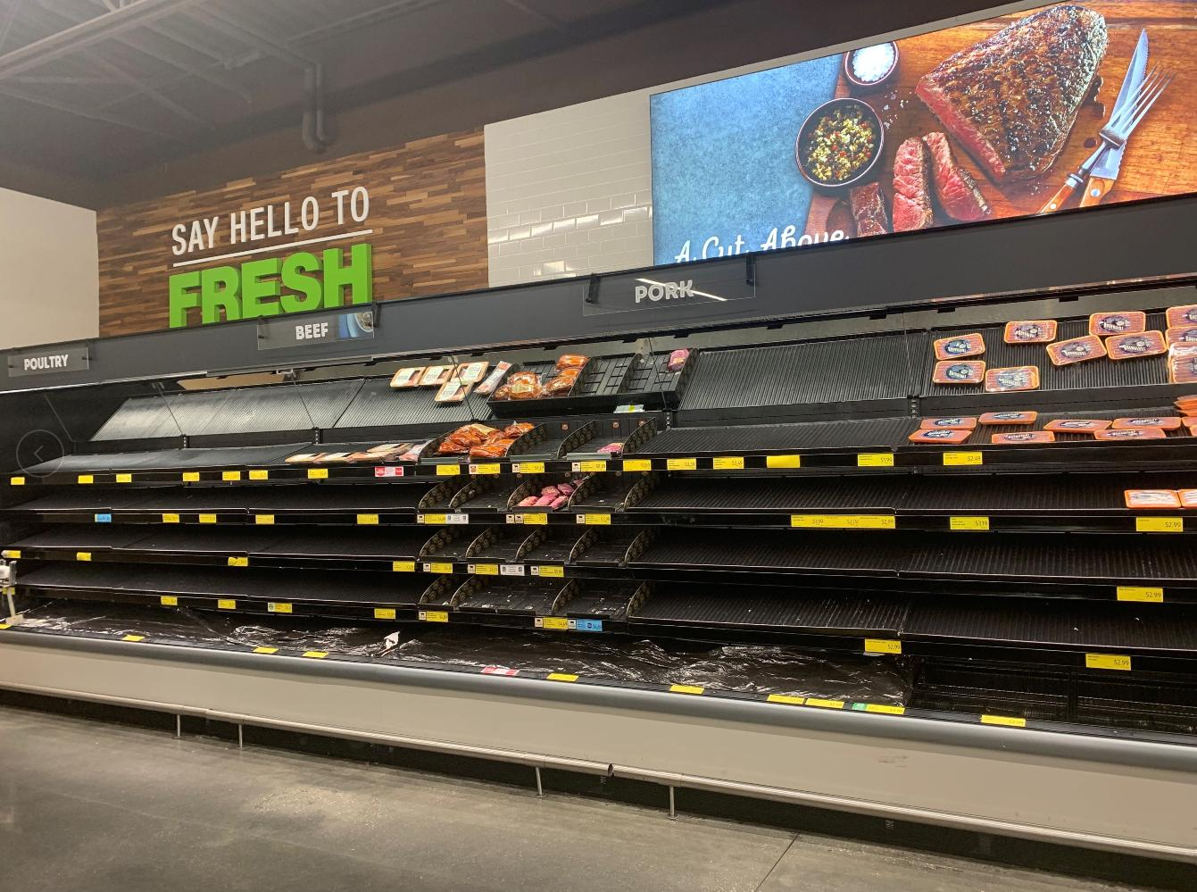 得克萨斯州一处超市，货架空空如也 图源：社交媒体