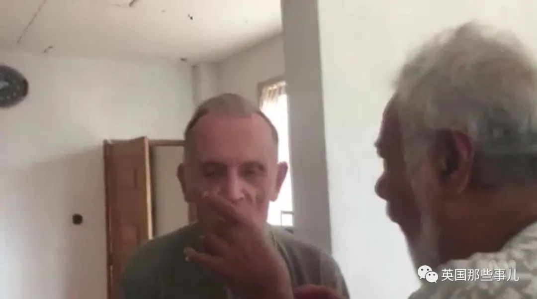 被东帝汶视作国家英雄的传教士，却在自己的孤儿院里性侵女孩。曝光后，依然有大批支持者休闲区蓝鸢梦想 - Www.slyday.coM