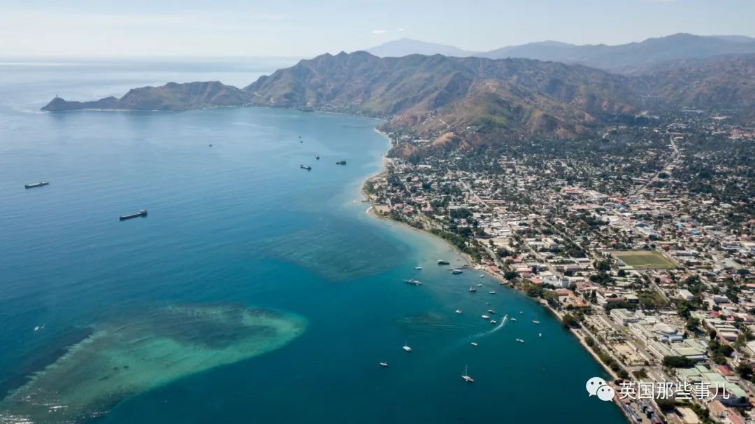 被东帝汶视作国家英雄的传教士，却在自己的孤儿院里性侵女孩。曝光后，依然有大批支持者休闲区蓝鸢梦想 - Www.slyday.coM