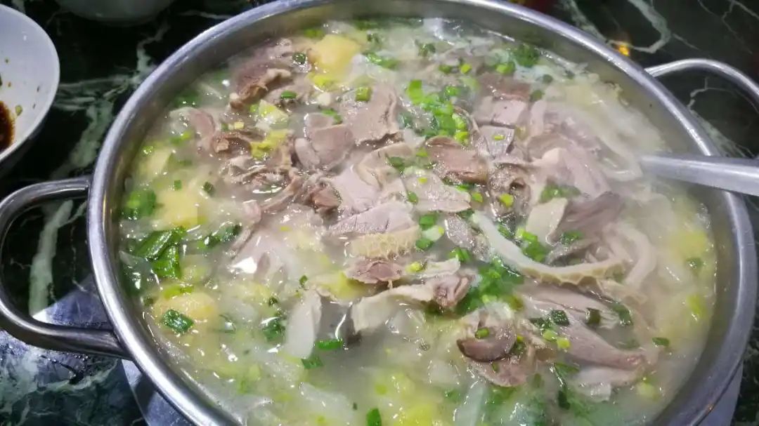 真香预警在包邮区比初雪更让人心动的就是这一锅锅羊肉了