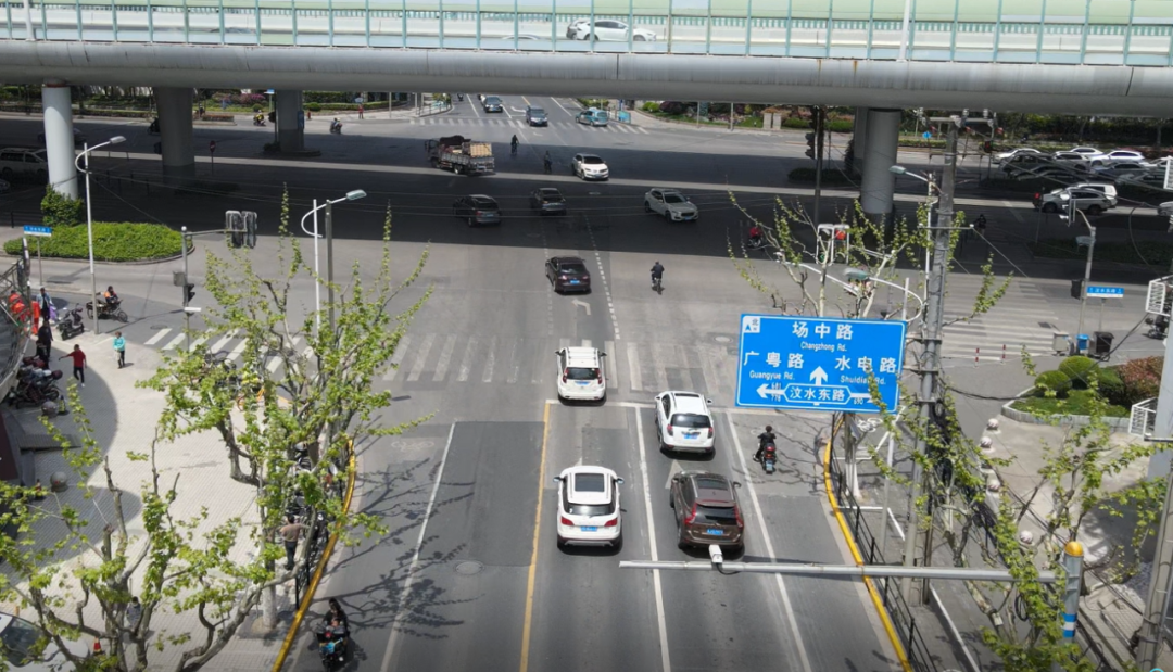 凉城路汶水东路路口