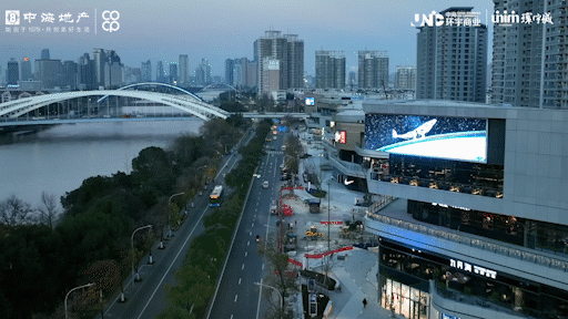 宁波环宇城拥有优越的区位特质——坐落于宁波重点建设的区域中心